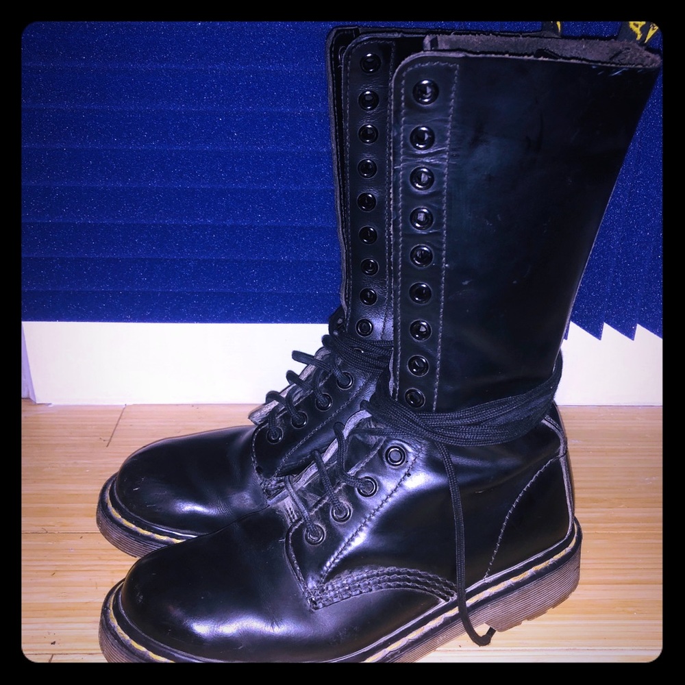 Vintage Doc Marten Lace Up Boots Women’s 7.5